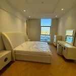 5 Star Luxury 3Br Apartment On The Palm With Huge Pool And Beach